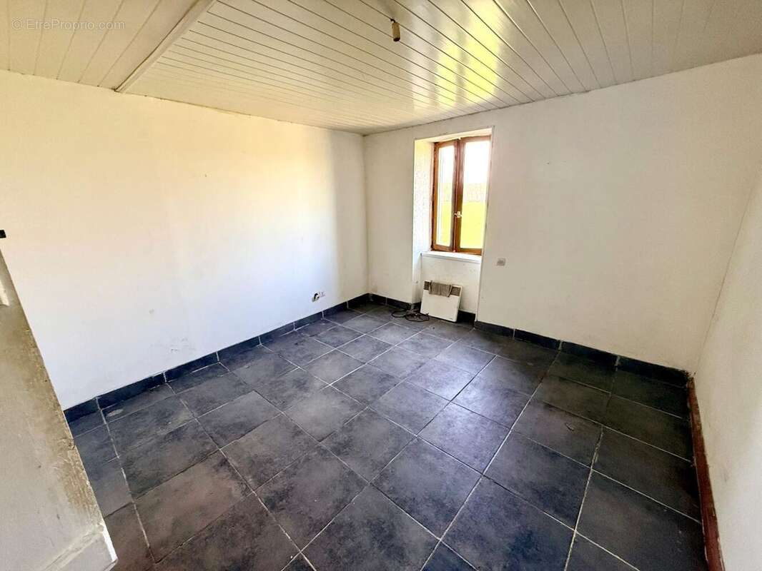 Maison à SEISSAN