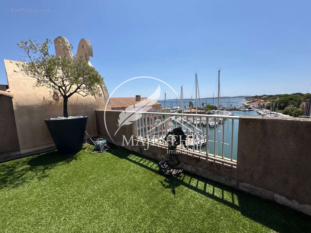Appartement duplex port de hyeres - photo 6