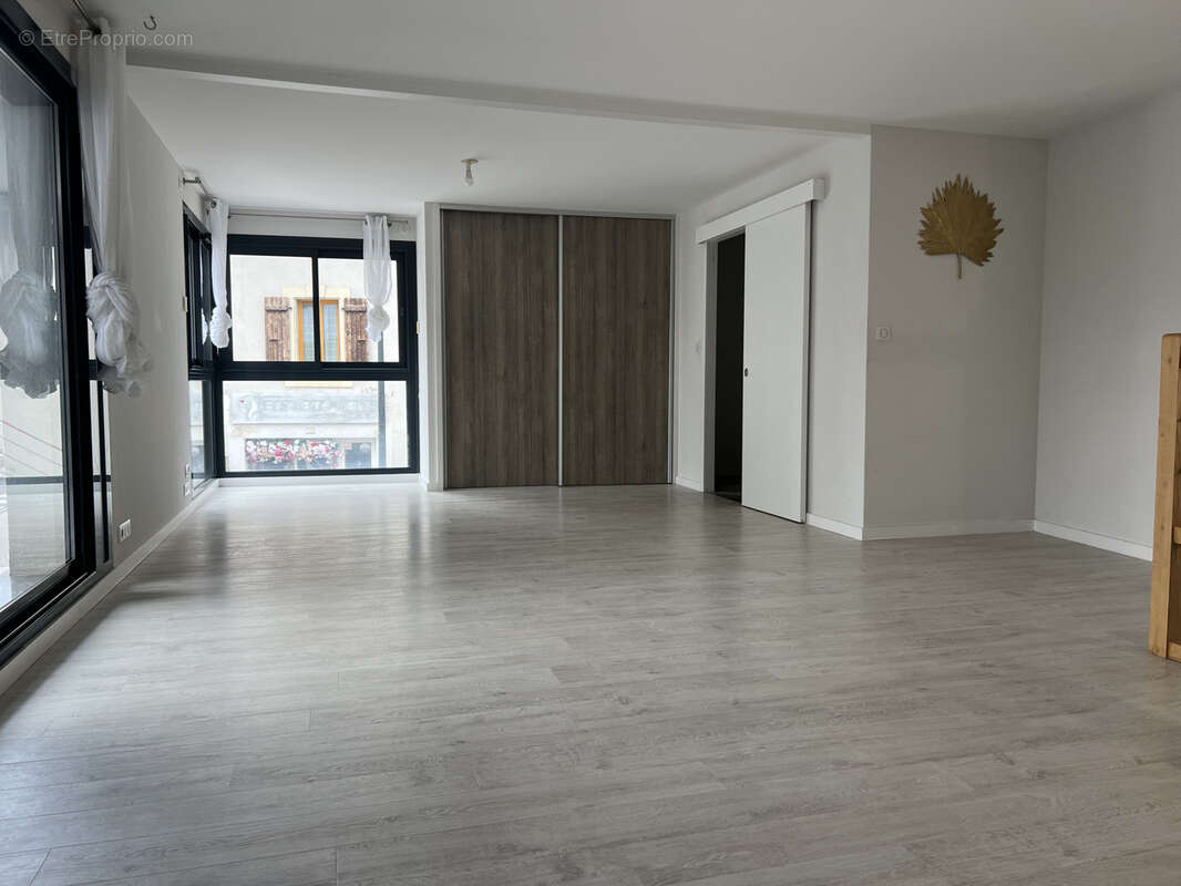 Appartement à COLLONGES-SOUS-SALEVE