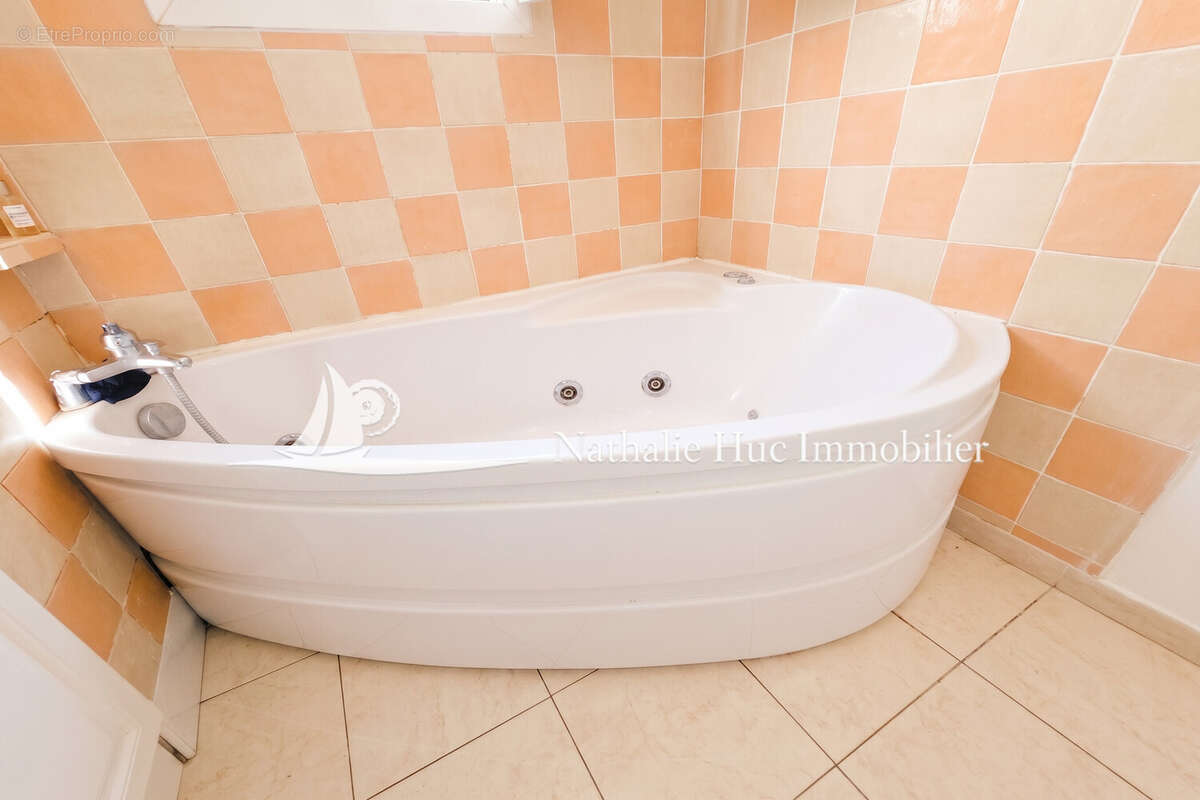 Maison 225 m² à Perpignan  - photo 8