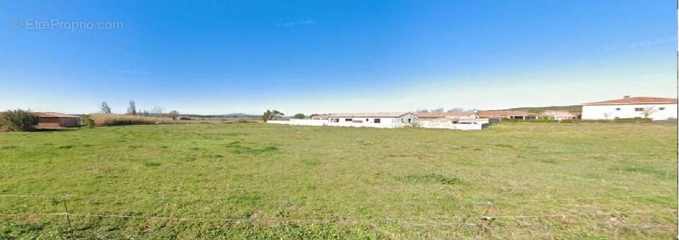 Terrain à BIZANET