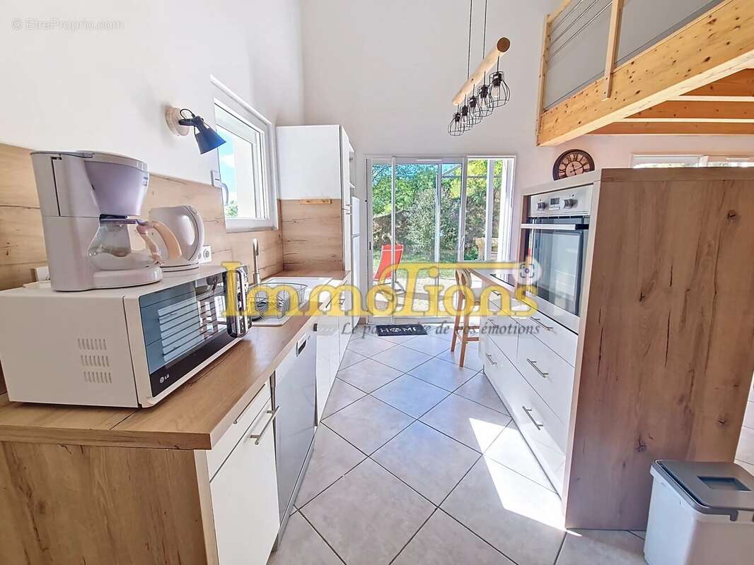 Maison à SAINT-BONNET-DE-CHAVAGNE