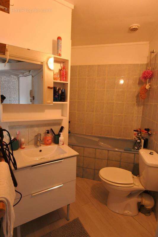 Appartement à MARSEILLE-3E