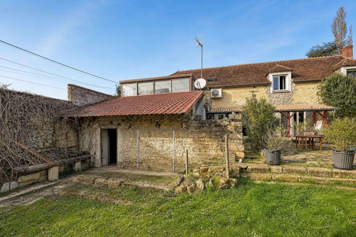 Maison spacieuse de 220 m² à Chalautre-la-Grande - photo 14