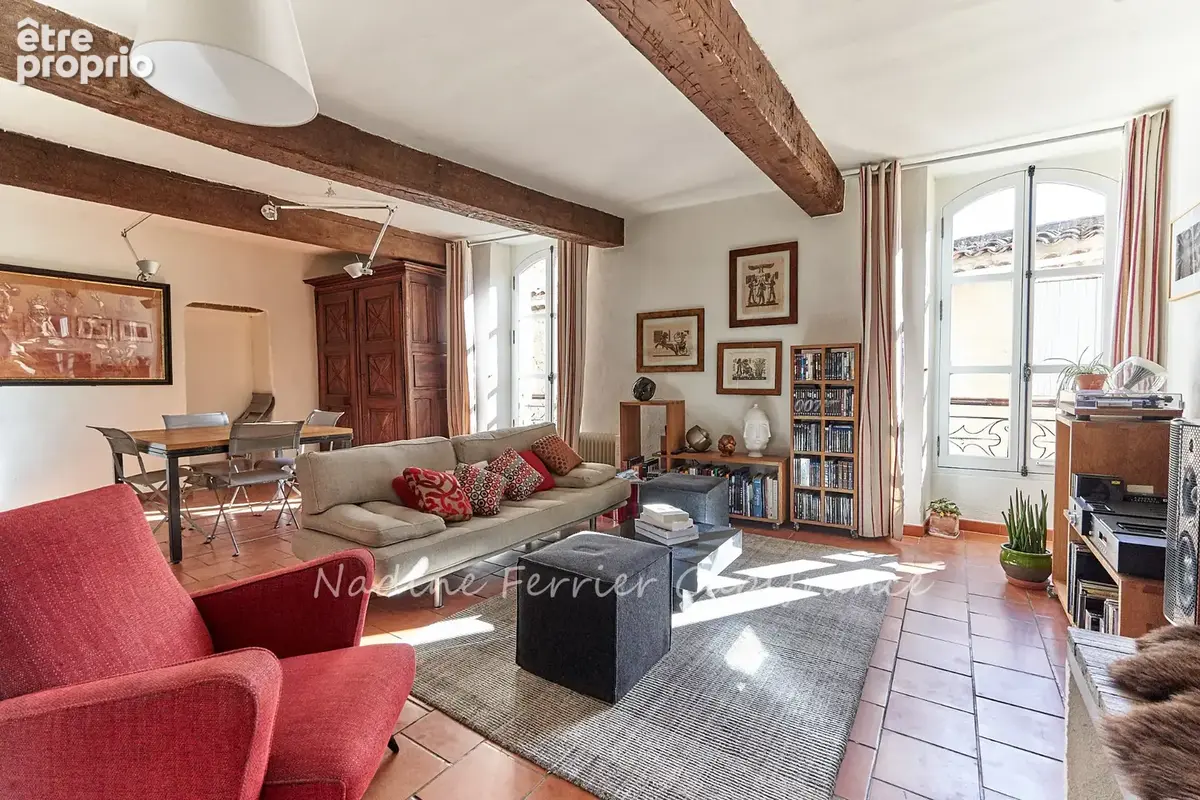 Jouques (13) – grande maison de village rénovée – 215 m² – 4 chambres – terrasse panoramique - photo 4