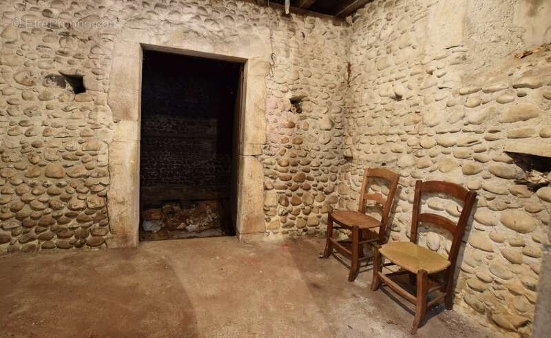 Maison à ARTIGUELOUVE