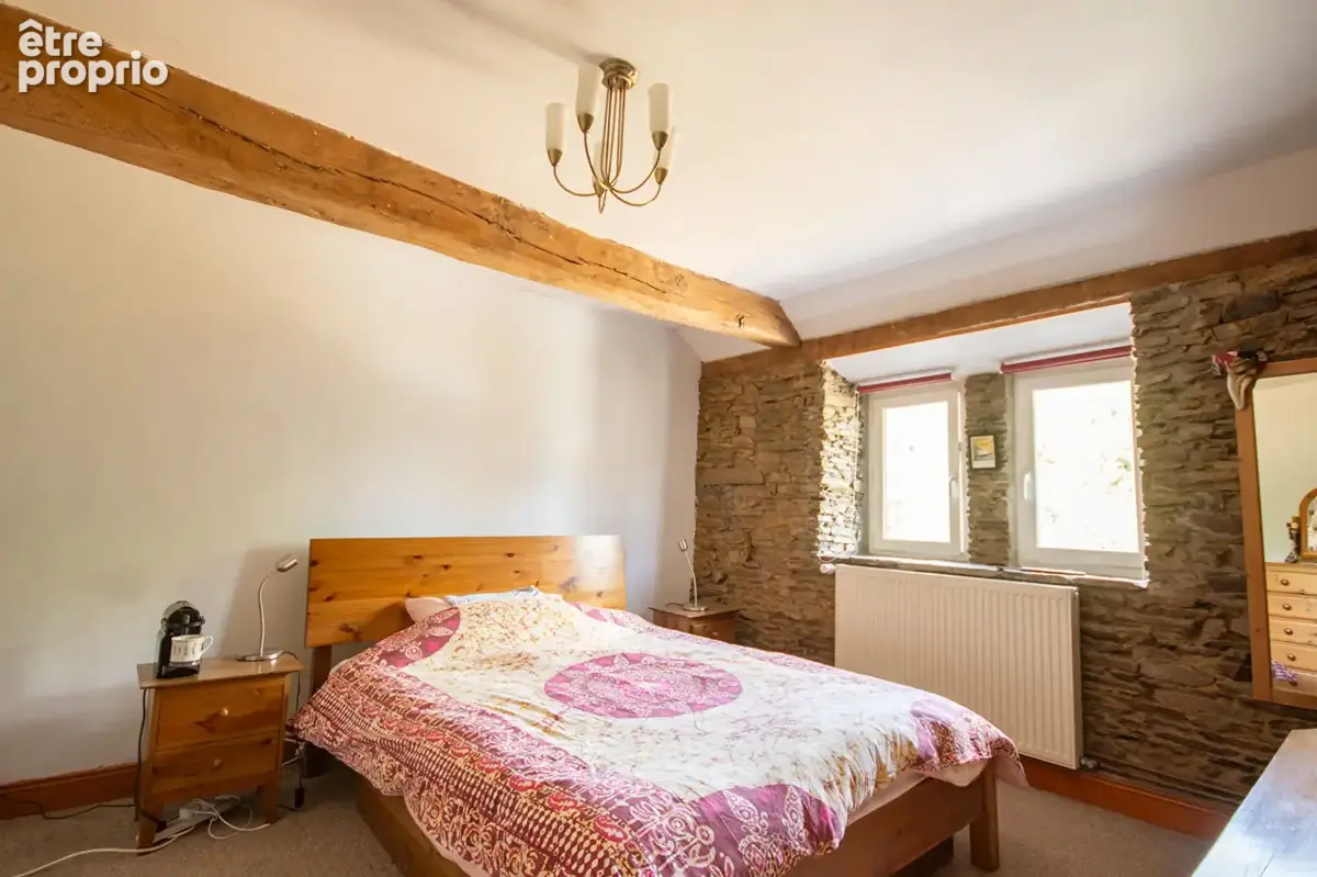 BRETAGNE, près de Saint-Brice-en-Coglès : charmante maison de campagne mitoyenne en pierre (3-4 chambres), avec jardin, garage e - photo 11