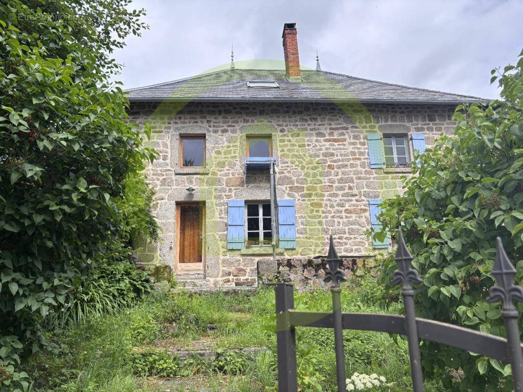 Maison à MERINCHAL