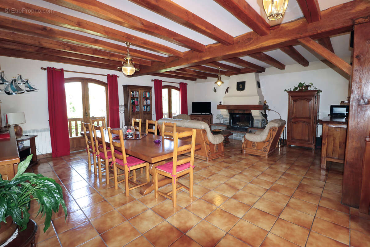 Maison à MESCHERS-SUR-GIRONDE
