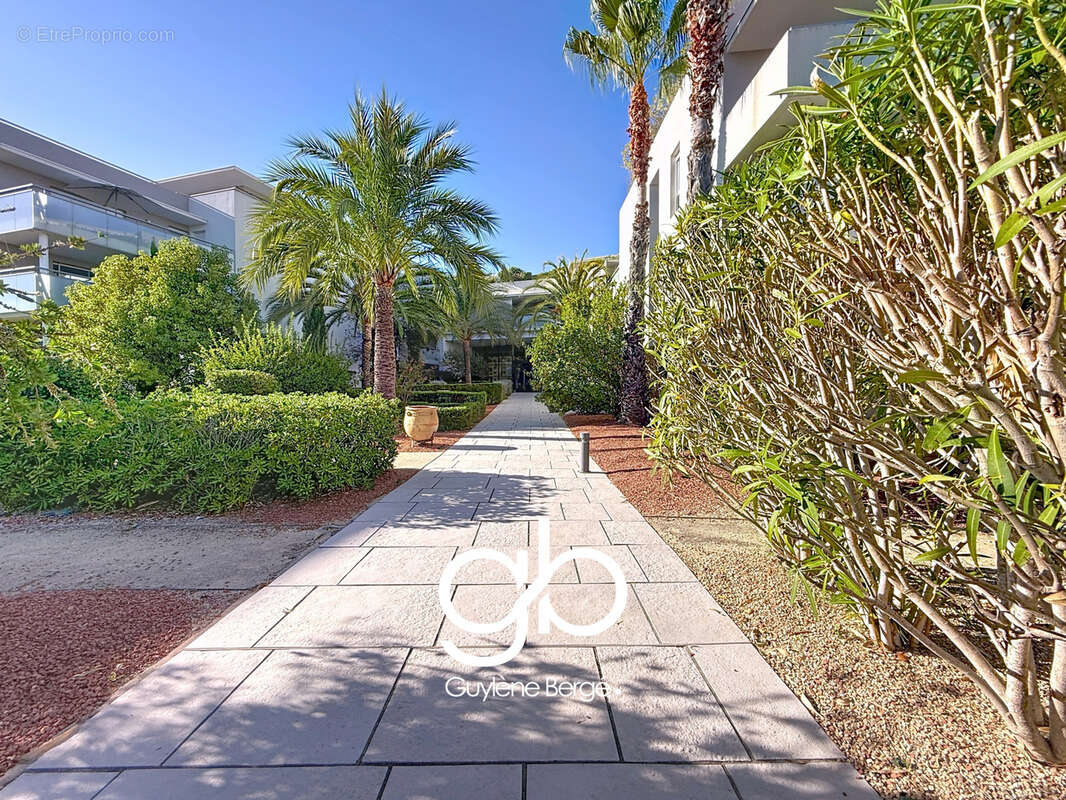 Appartement à LATTES