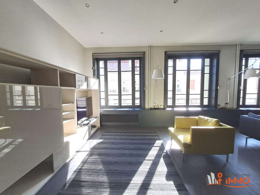 Appartement à SAINT-ETIENNE