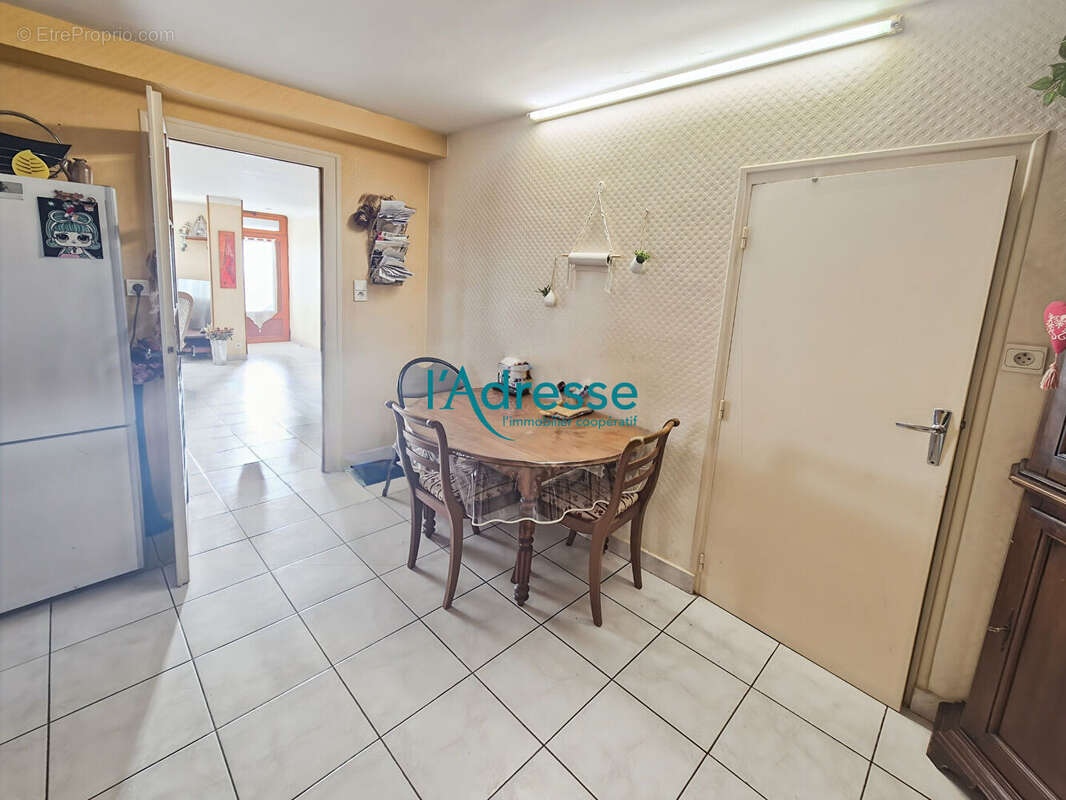 Maison à MONTREVAULT