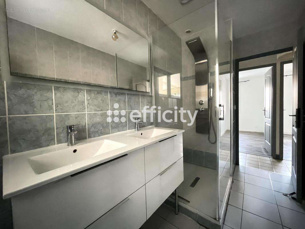 Maison à BLANQUEFORT