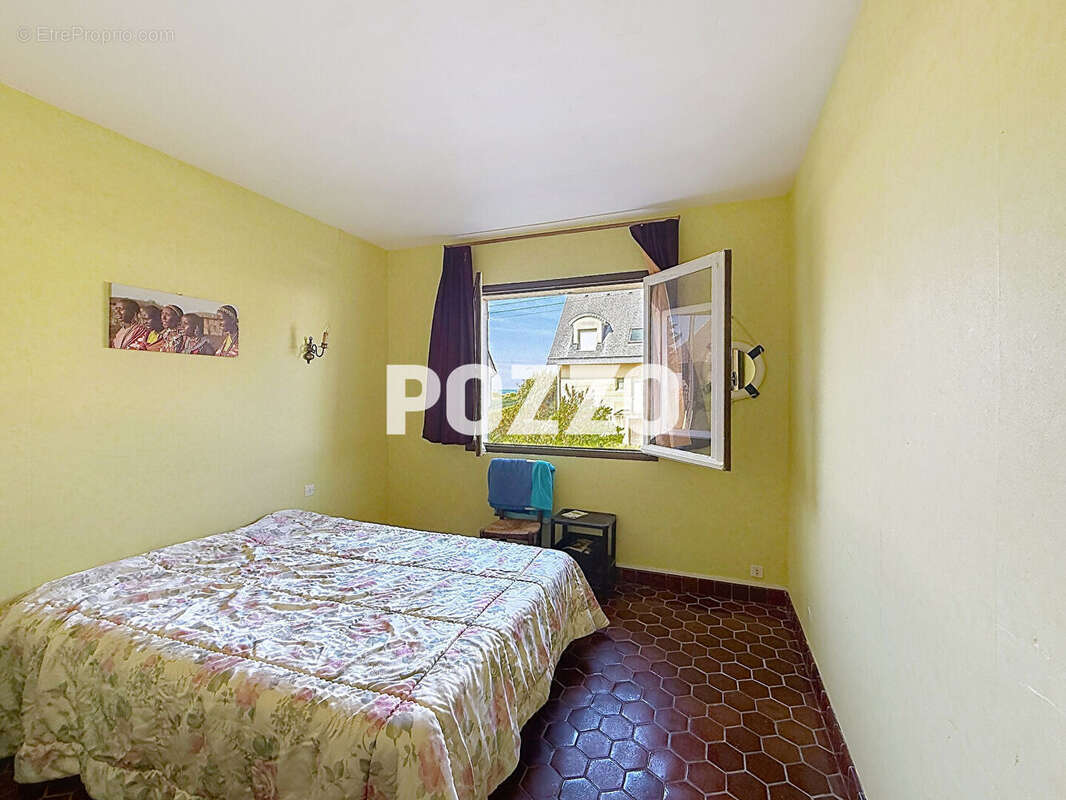 Maison F8 (210m²) en vente à JULLOUVILLE  à 30 m de la mer - photo 12