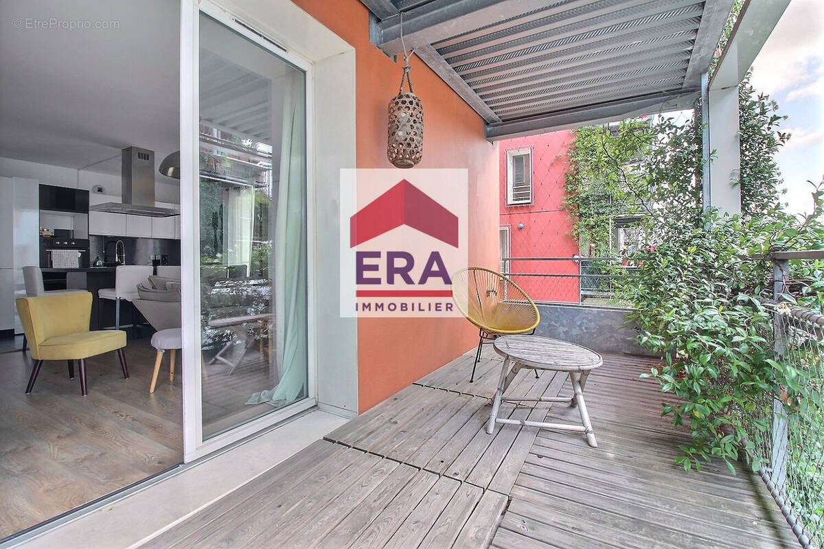 Appartement à L&#039;ILE-SAINT-DENIS