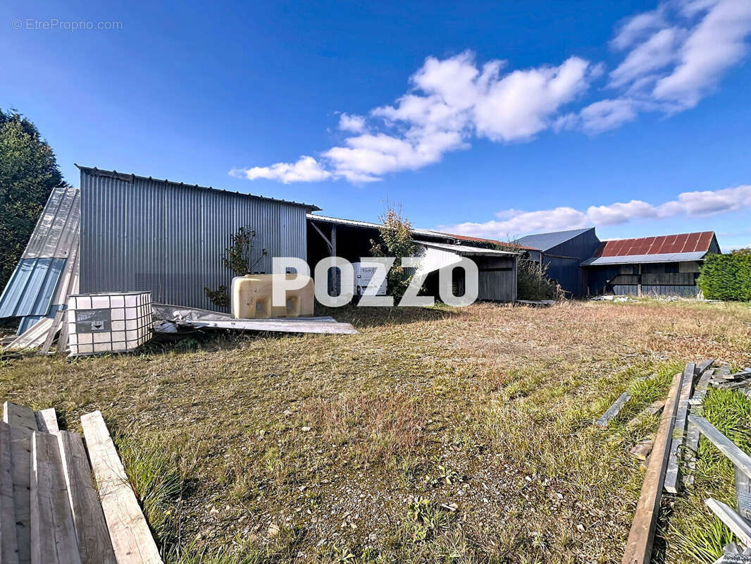 Commerce à NOTRE-DAME-DU-TOUCHET