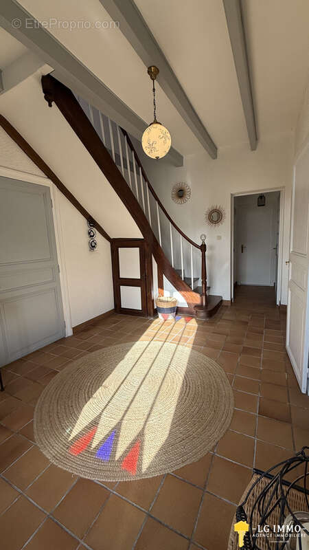 Maison à BRIE-SOUS-MORTAGNE