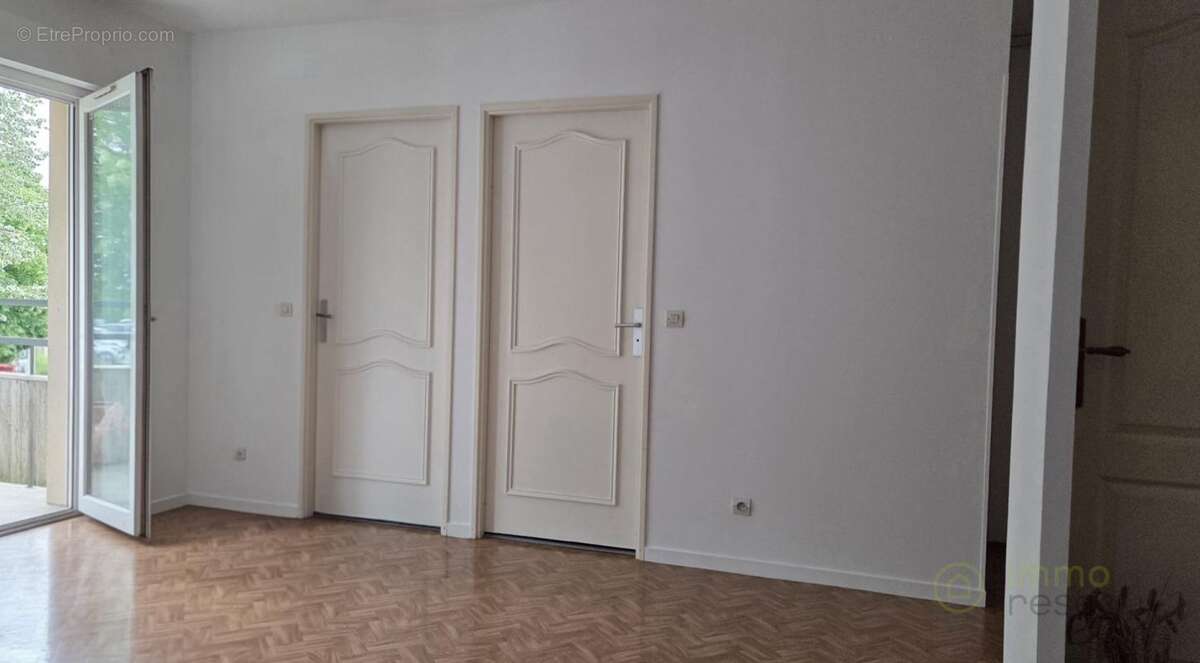 Appartement à SAINT-REMY-LES-CHEVREUSE