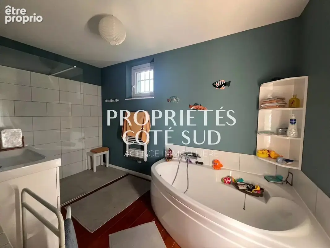 Pujaut, maison de caractère 246 m2  piscine  165 m2 de potentiel- **750 000 €  exclusivité** - photo 15