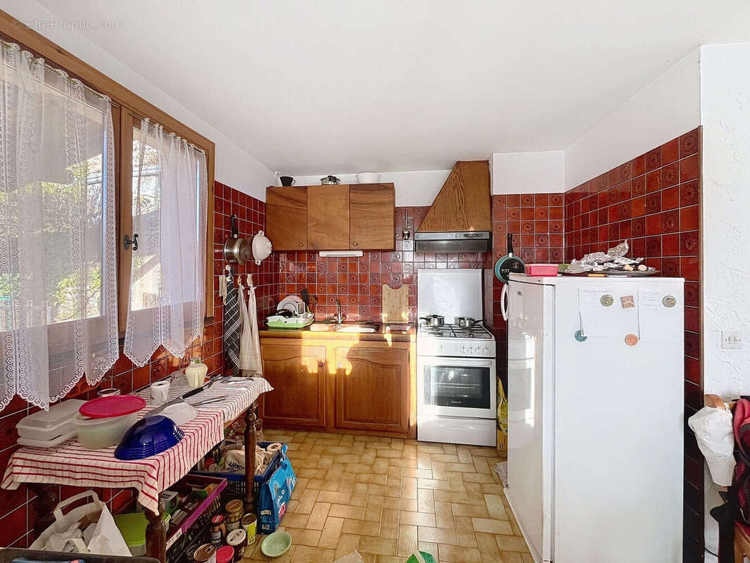 Trois appartements - Fort potentiel - à Roure 06420 - photo 13