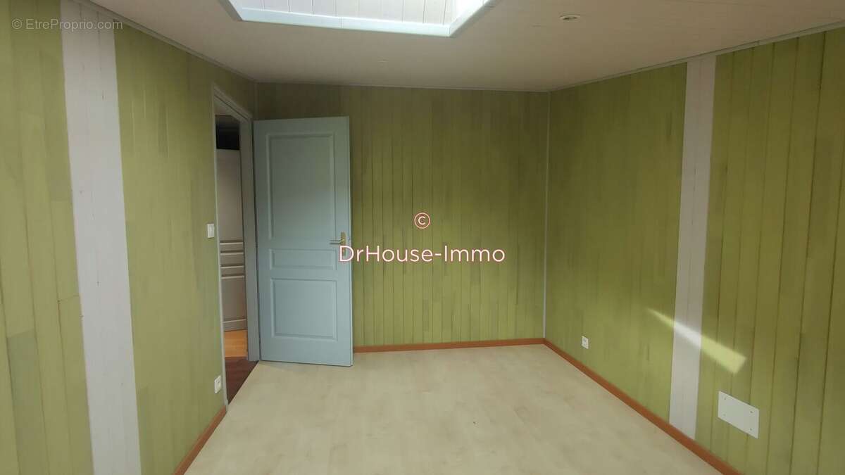 Maison 170 m² à Sainte-Bazeille  - photo 7