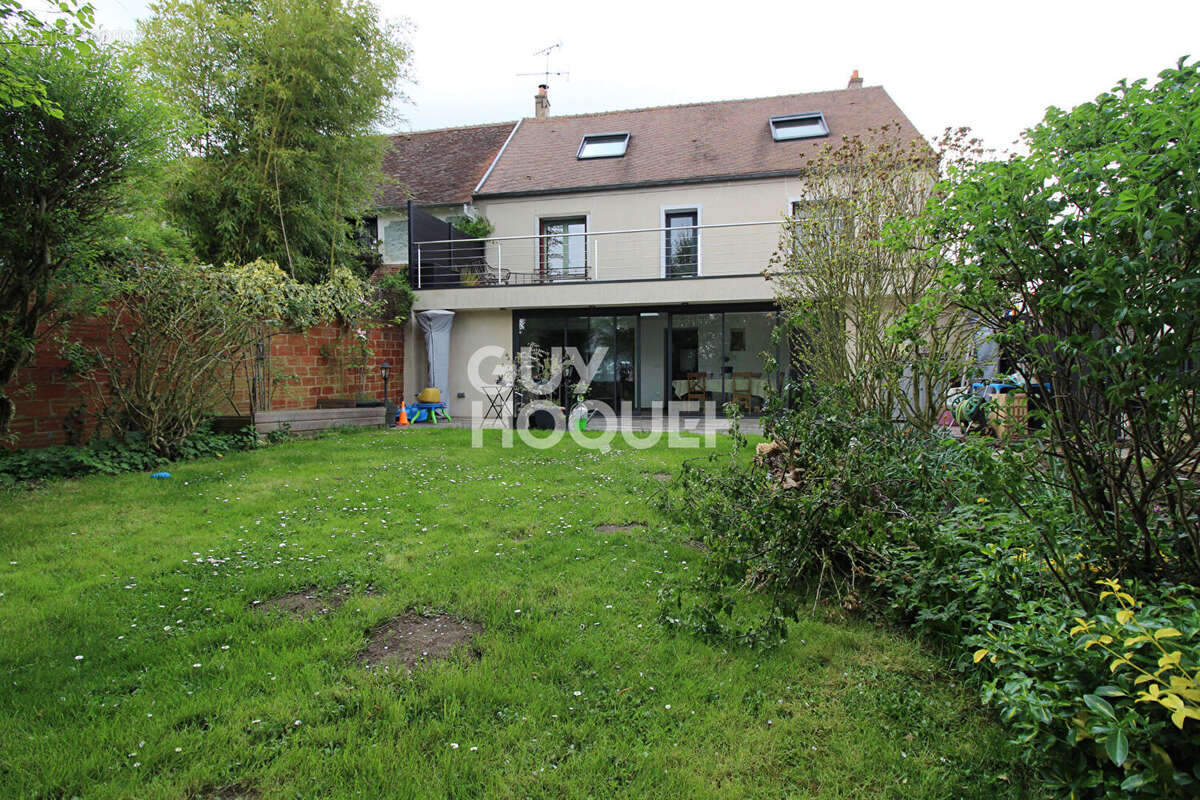 Maison à OZOUER-LE-VOULGIS