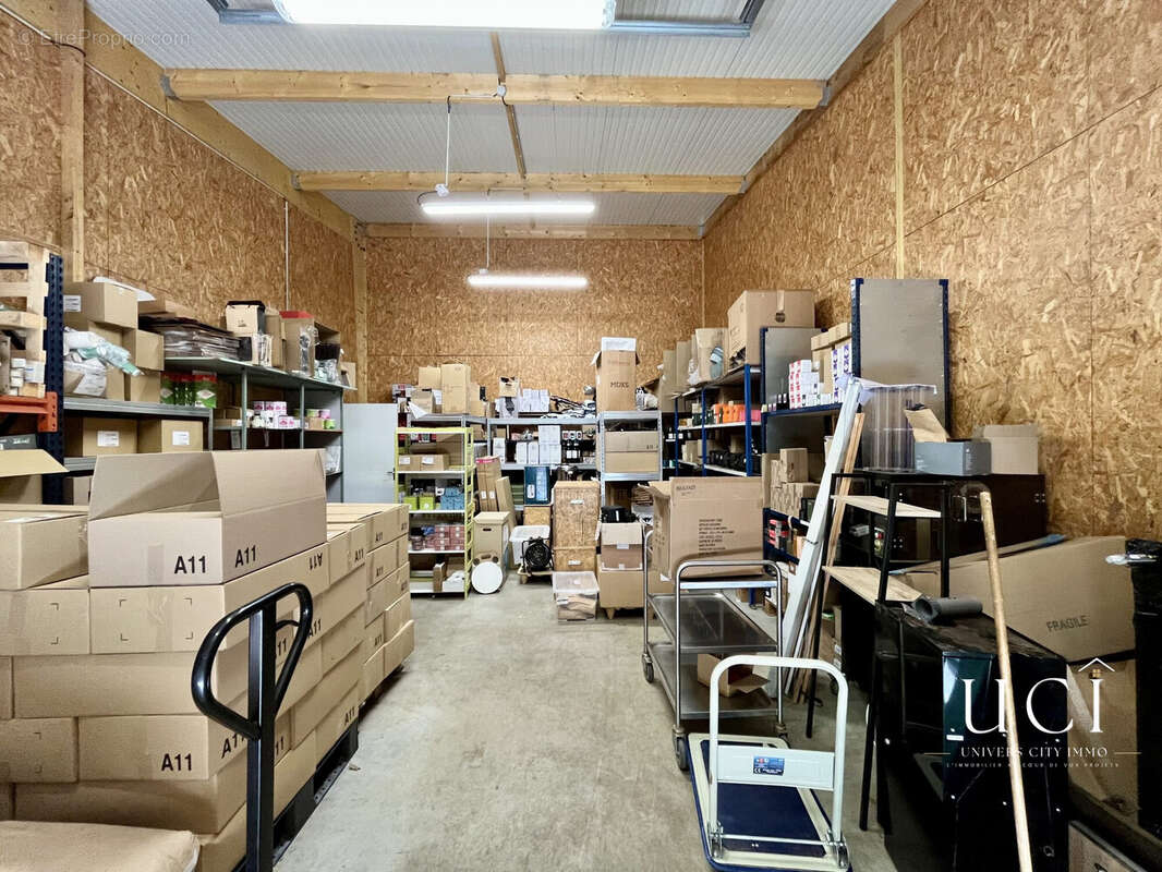 Commerce 364 m² à Etriche  - photo 6