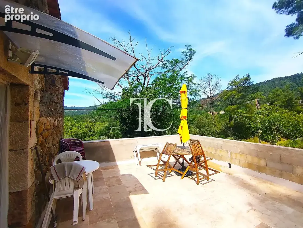 Charmante propriété en pierres rénovée   * 10 minutes des commodités * Terrasse avec très belle vue * - photo 3