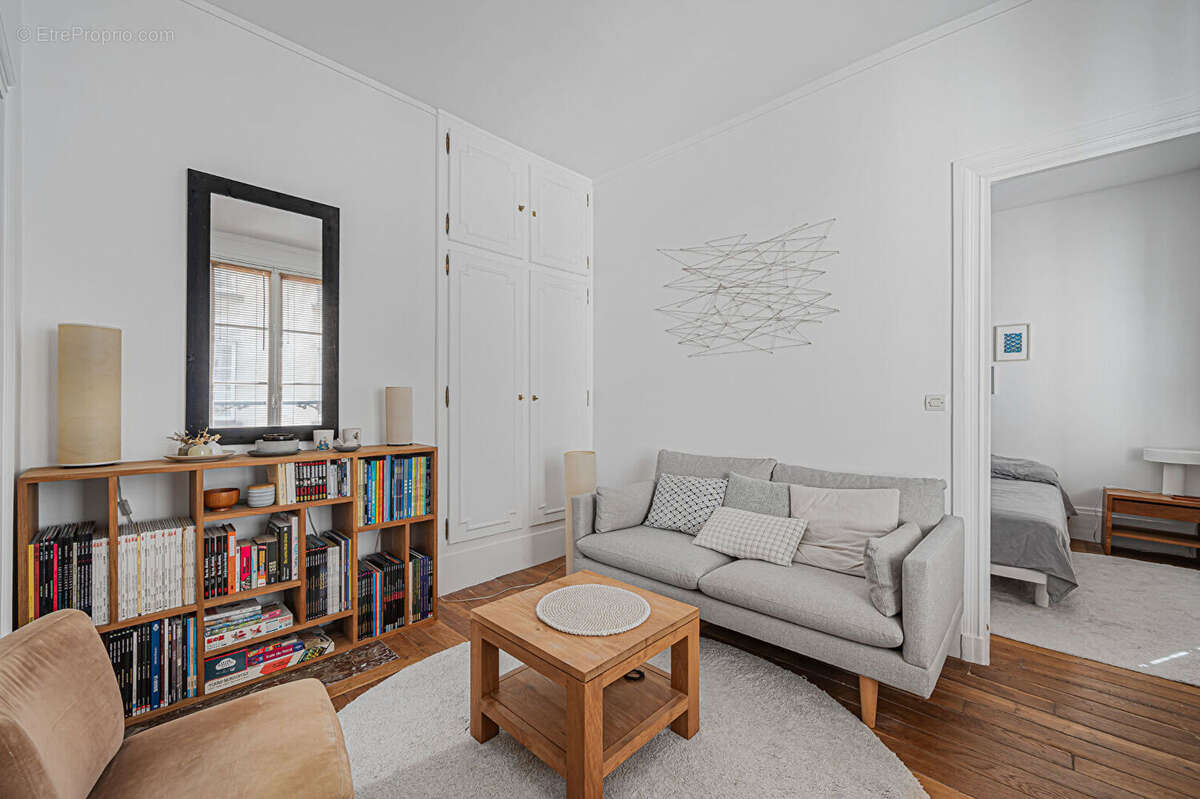 Appartement Paris 2 pièce(s) 32 m2 Montorgueil - photo 2