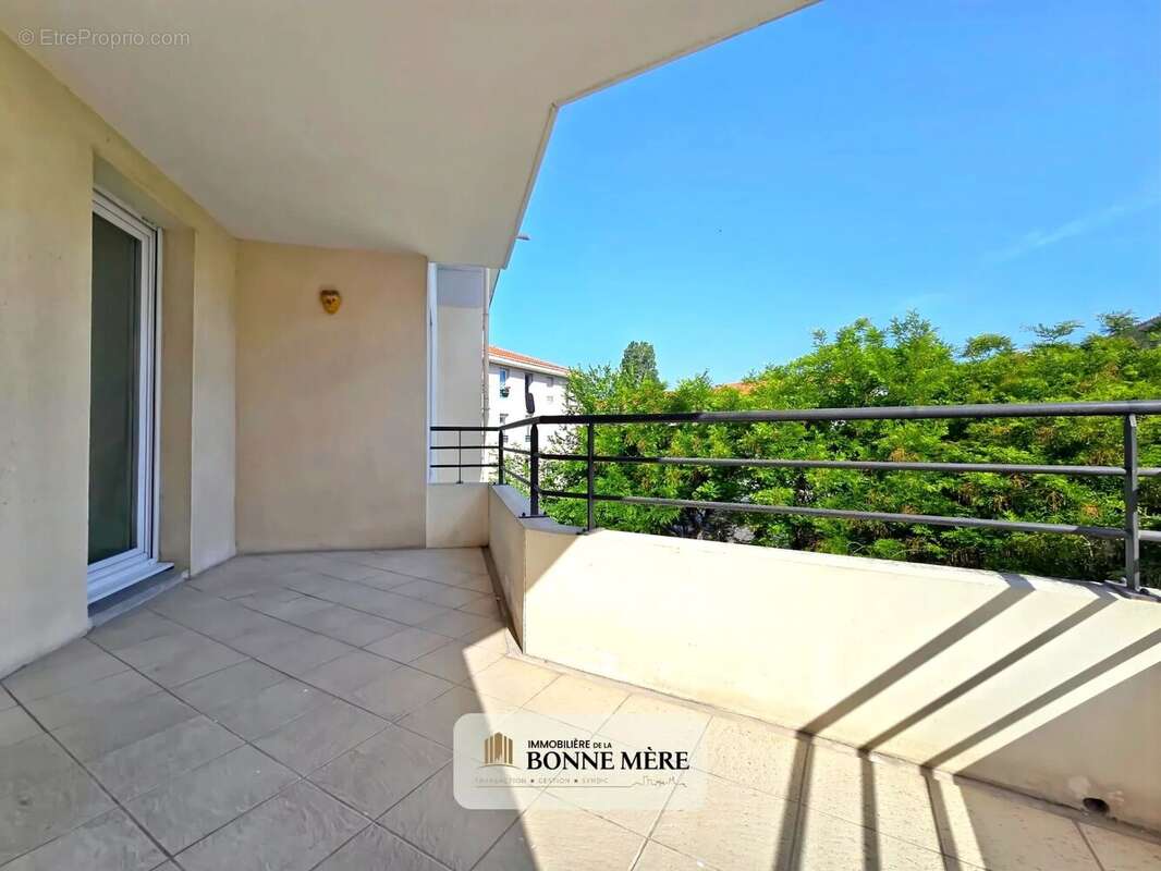 Appartement à MARSEILLE-14E