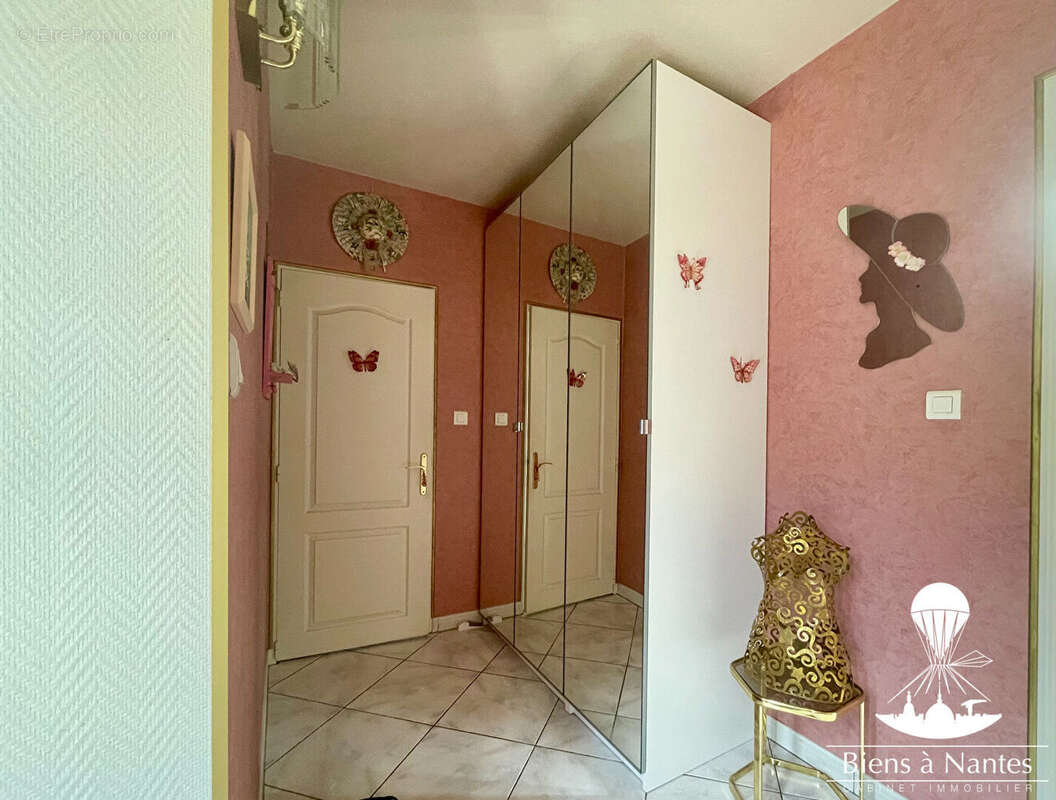 A Vendre Maison 5 pièces 121 m² Basse Goulaine Parcelle 860 m² - photo 3
