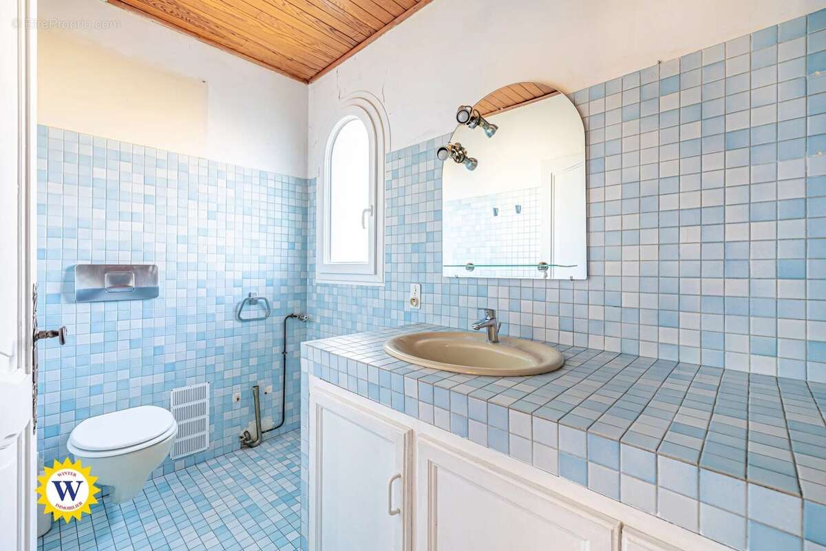 Appartement à SAINT-LAURENT-DU-VAR