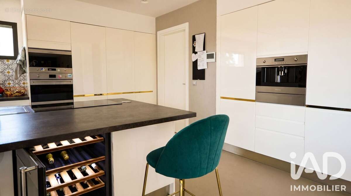 Maison 166 m² à Crozet  - photo 5