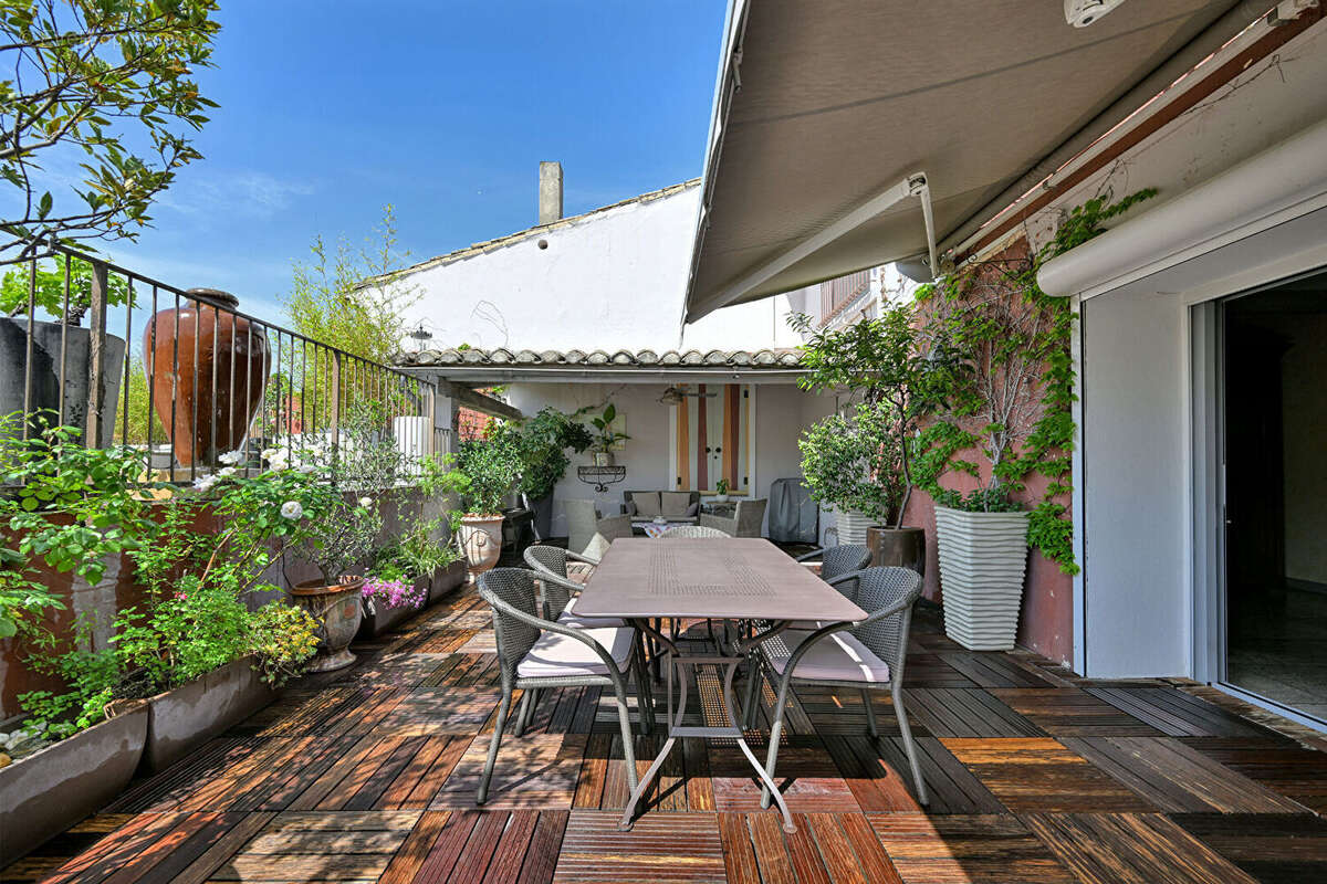 Maison de ville VAUVERT 173 m2 + terrasse-rooftop, Garage et dépendance - photo 2