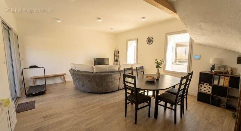 Maison à LA TOUR-DU-PIN