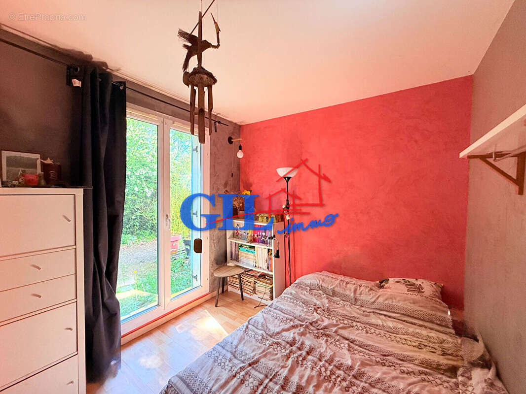 Appartement à SAVIGNY-LE-TEMPLE