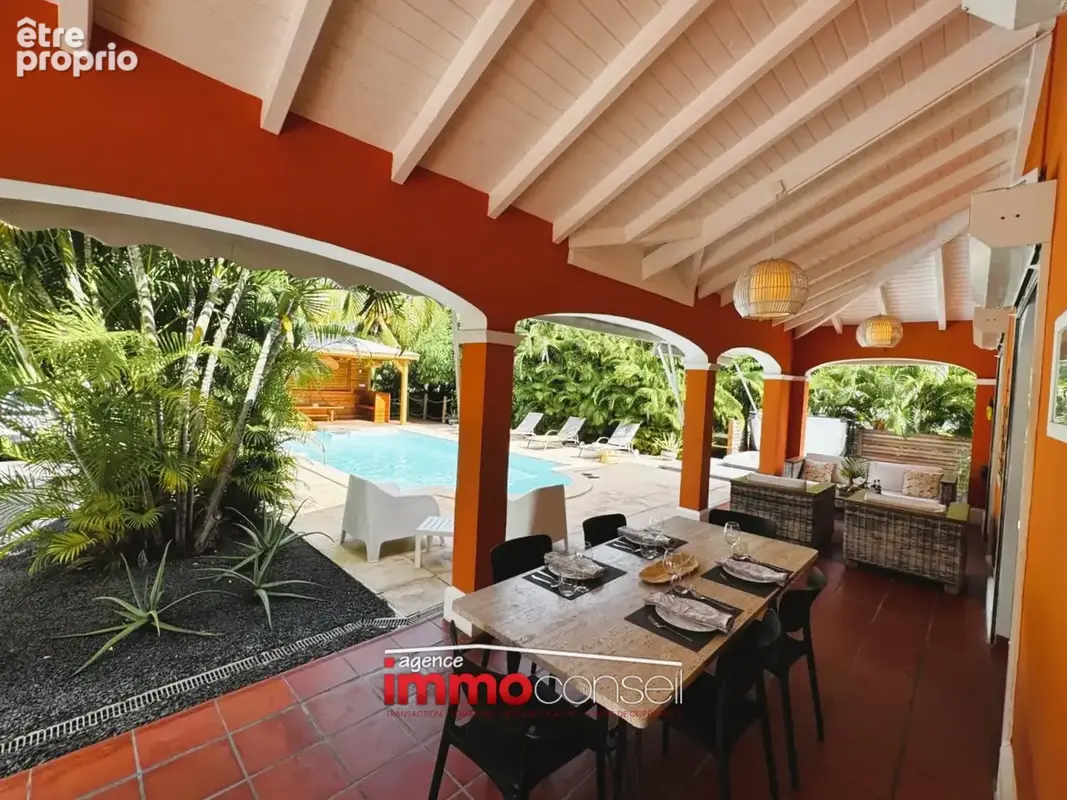 Saint-françois   villa de charme avec piscine, jacuzzi et excellente rentabilite locative - photo 6