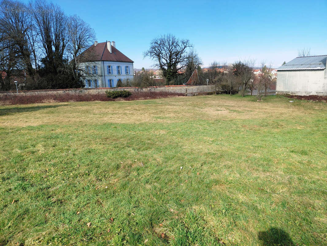Maison à PIERREFONTAINE-LES-VARANS