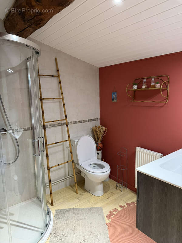 Maison à AUGEROLLES