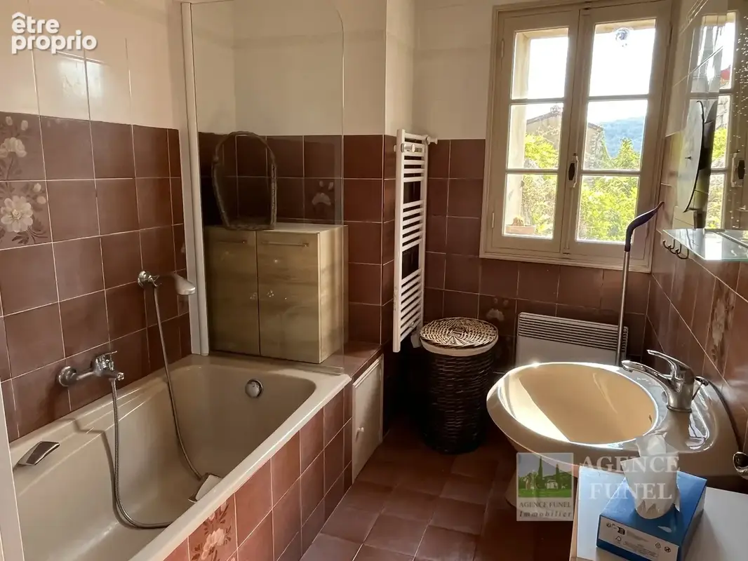 Escragnolles - A 15min de ST Vallier - Charmante maison de village - Terrasse - photo 10