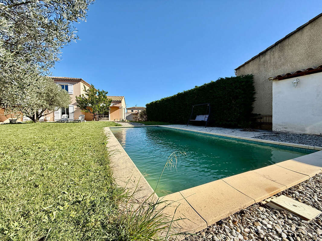 Maison à SAINT-LAURENT-DES-ARBRES