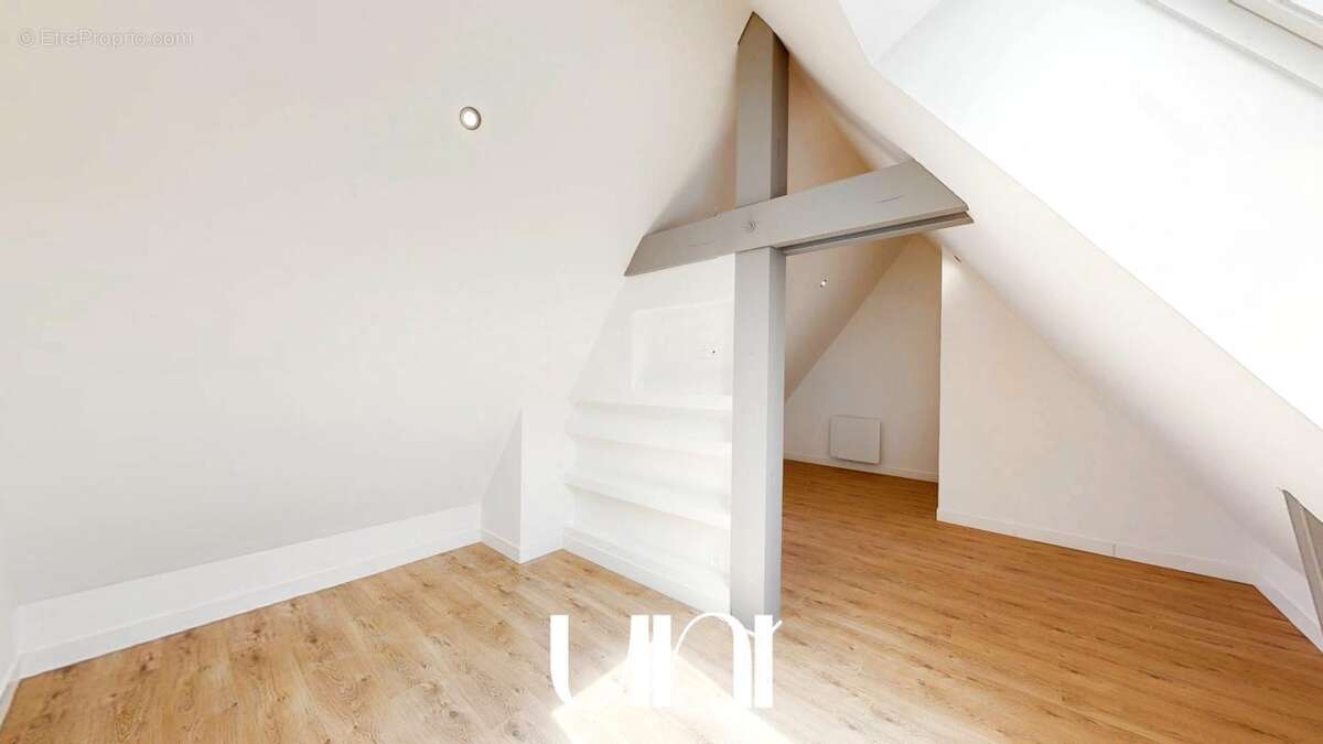 Duplex 2 pièces entièrement rénové avec place de parking - Bayeux - photo 14