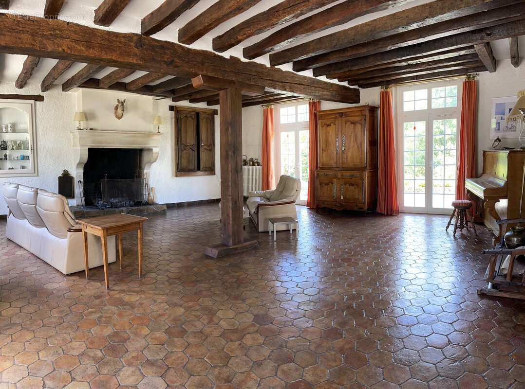 Maison à ETAMPES
