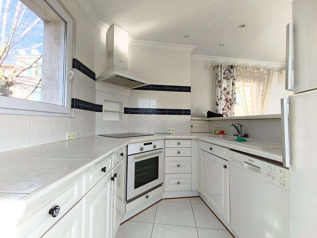 Appartement à BAGNOLS-EN-FORET