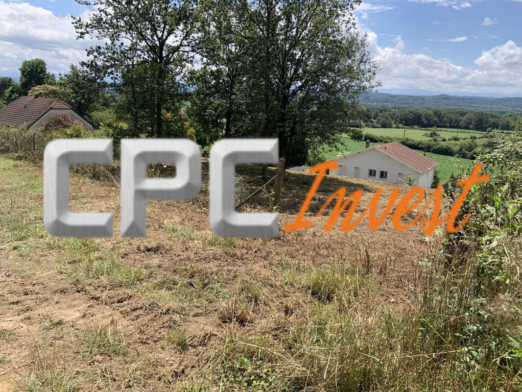 Terrain à LABASTIDE-MONREJEAU