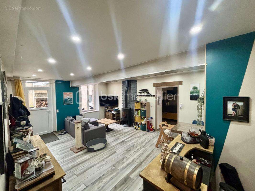 Maison à VILLEMANOCHE