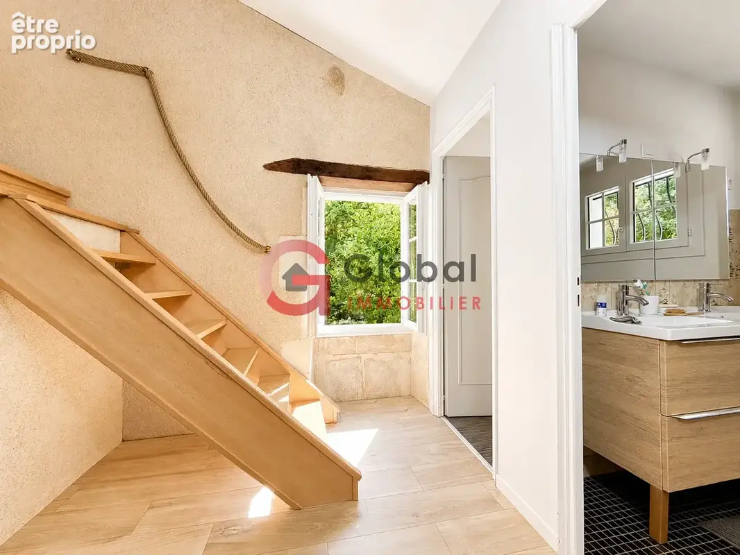 Une maison pleine de charme dans un cadre bucolique - photo 3
