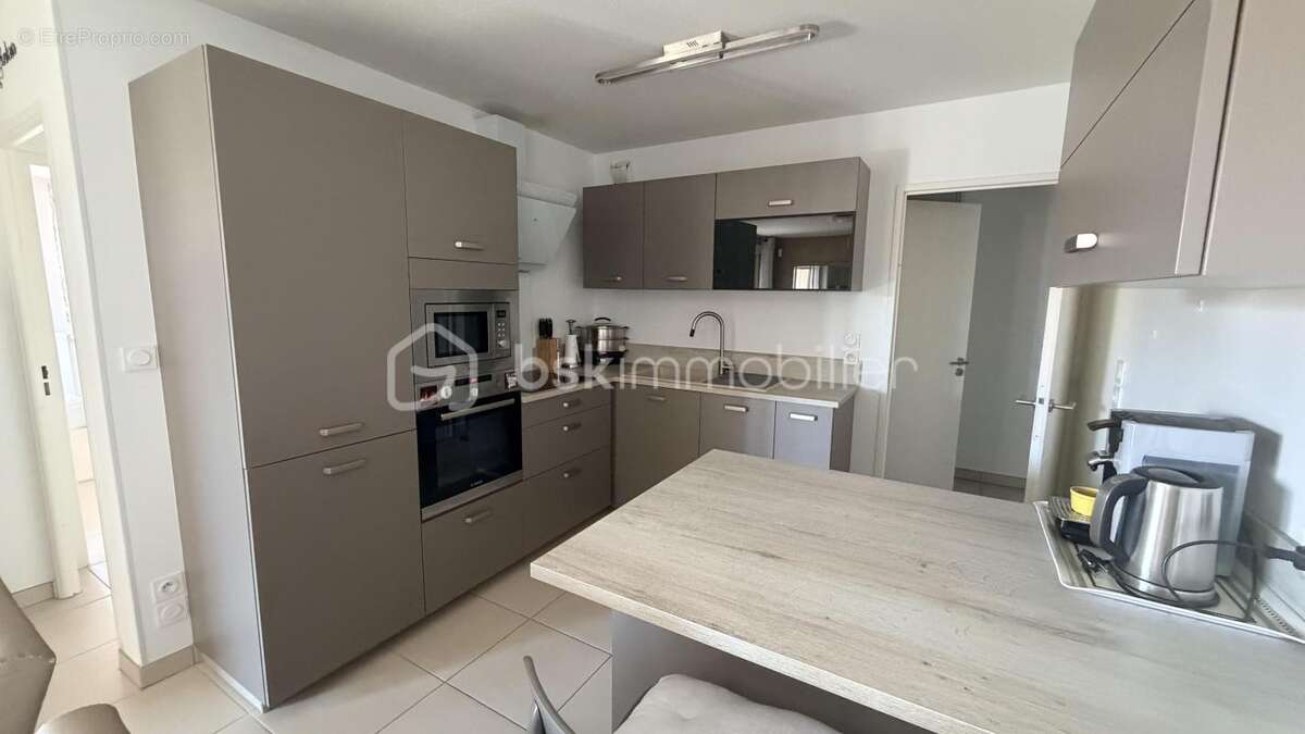 Appartement à SIX-FOURS-LES-PLAGES