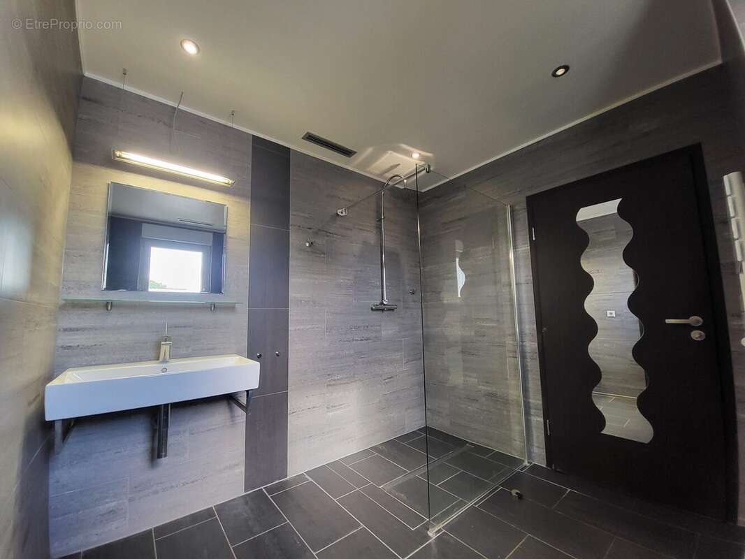 Maison 124 m² à Mercy-Le-Bas  - photo 8