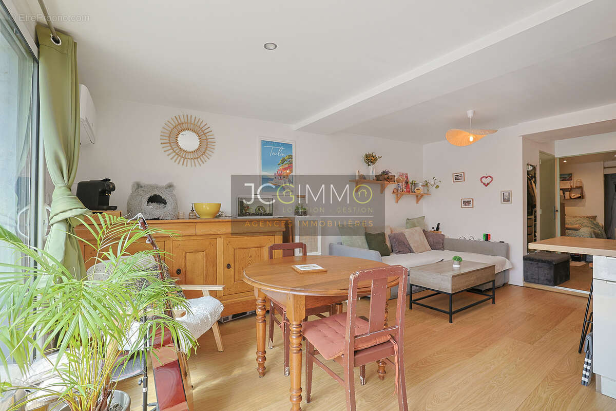 Appartement à PUGET-VILLE
